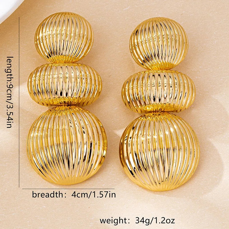 Queen Tina Retro Gold Flowers Stud Earrings For Women With Electroplated Finish