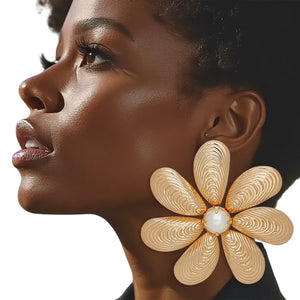 Open image in slideshow, Oversized Pearl Accent Metal Flower Earrings
