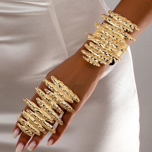 Kissy  Titi Metal Hammer Pattern Long Oval Splicing Water Wave Design Bracelet Ring Two-Piece Set