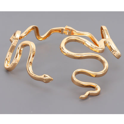 Queen Aisha Alloy Necklace