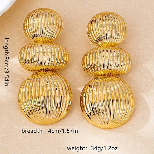 Queen Tina Retro Gold Flowers Stud Earrings For Women With Electroplated Finish