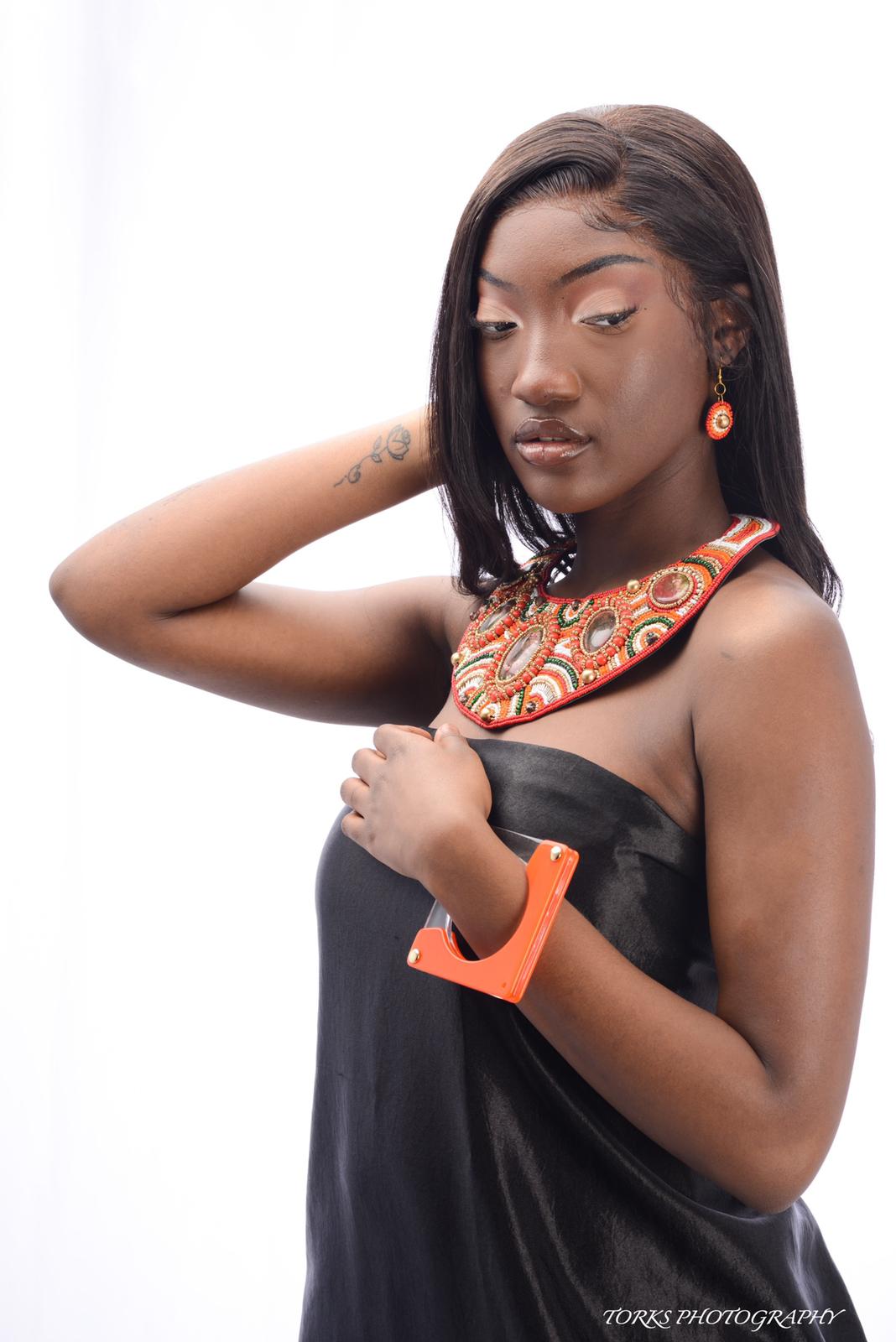 Red, White, and Orange Bead Round Collar Bib Necklace Set