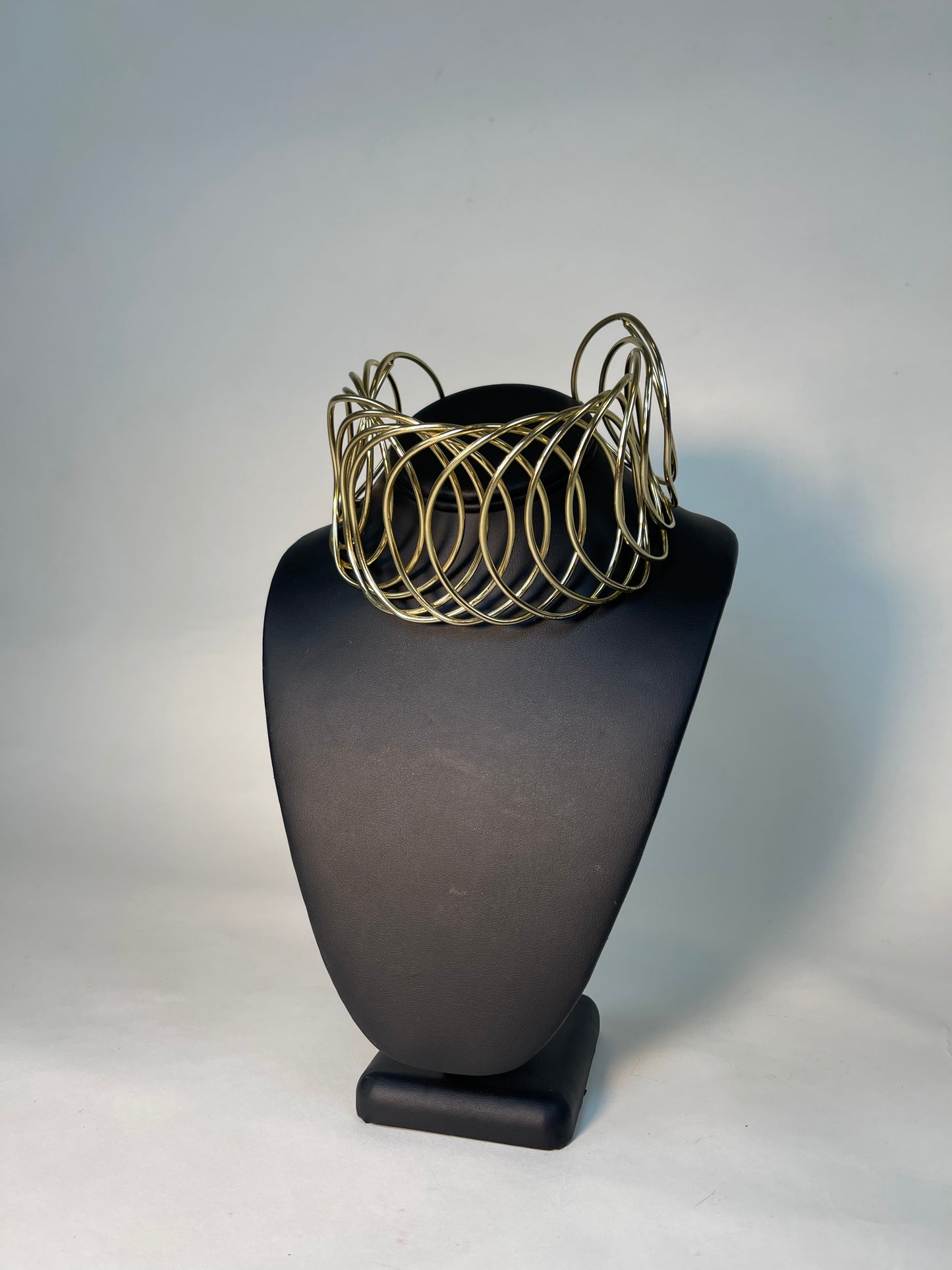 Aberdeen Titi Metal Coiled Choker