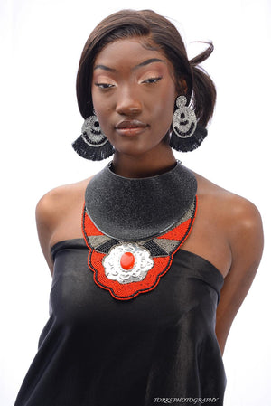 Open image in slideshow, Beaded Bib Necklace Set Featuring Stamped Metal Plate Design
