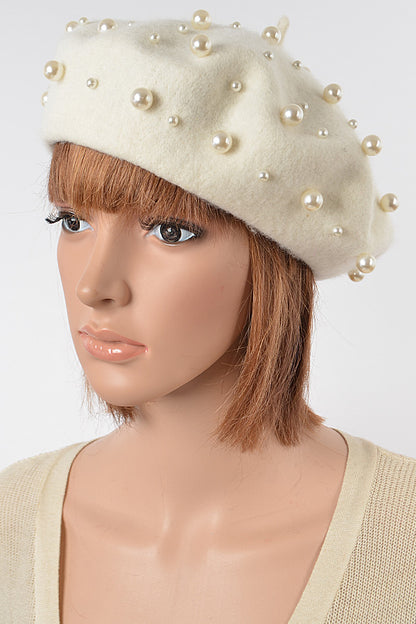 Queen Marian Fashionable Hat With Pearl Details.