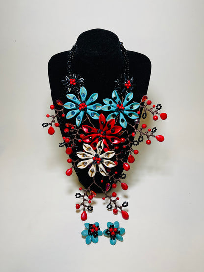 Red White And Turquoise Blue Beds Of  Flowers Necklace Set