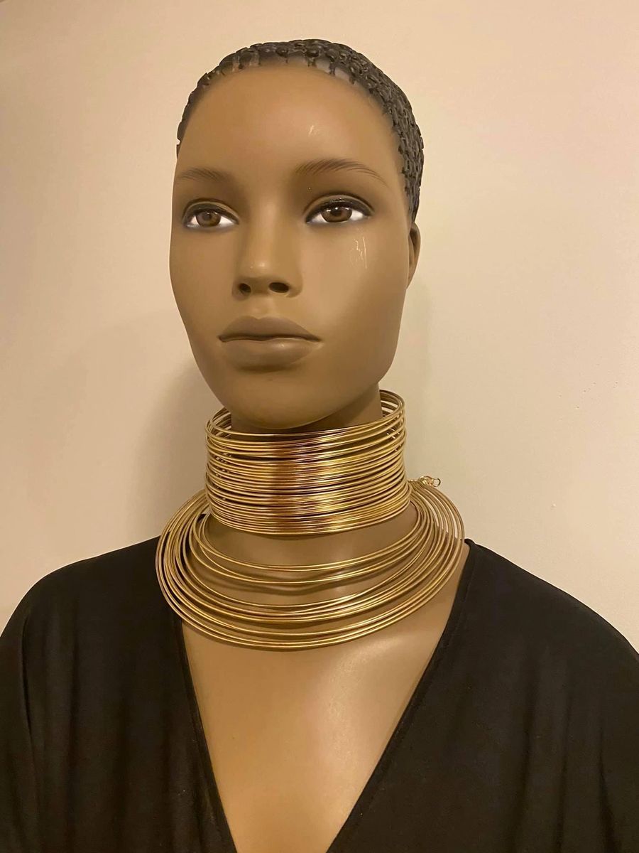 Queen N’Kama Brass Dual Wire Choker Set
