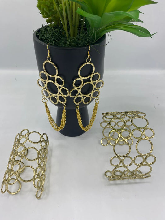 Queen N’Kama Brass Circles Cuff Bracket