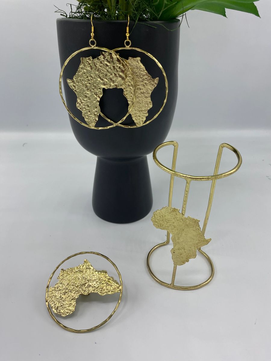 queen n'kama brass casted accessory set