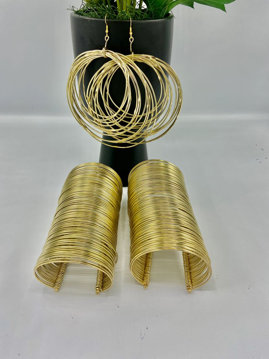 brass wire bracelet and earrings